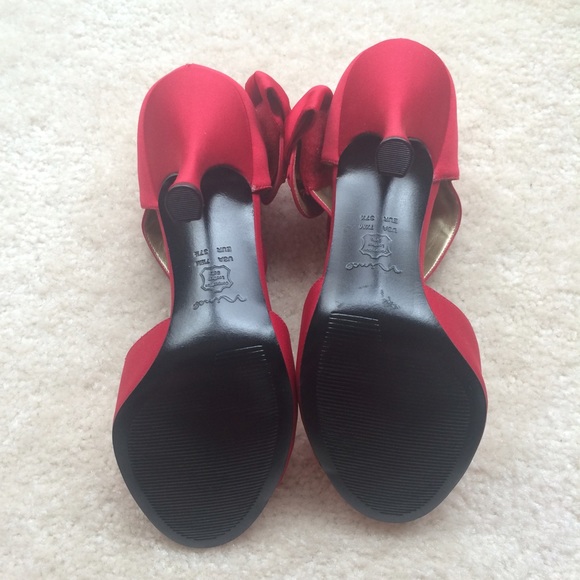 Red Satin Open Toe Stilettos Sandals - Picture 4 of 4