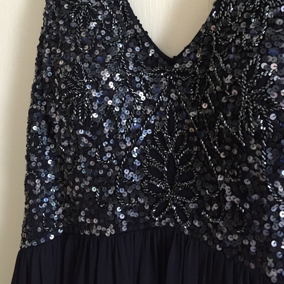 Gorgeous beaded navy evening gown, never worn! - Picture 2 of 4