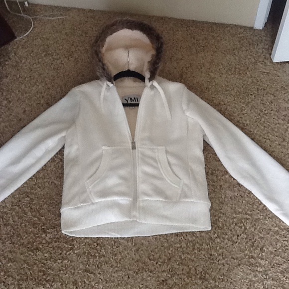 Beautiful White Jacket 🏂