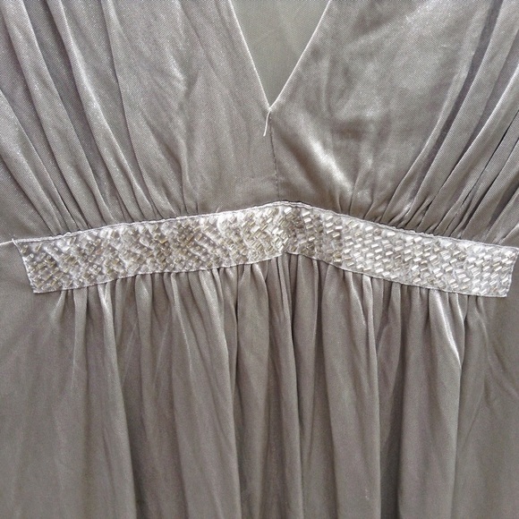 EXPRESS TOP- CUTE! - Picture 2 of 3