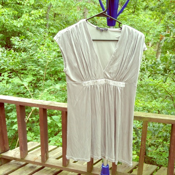 EXPRESS TOP- CUTE!
