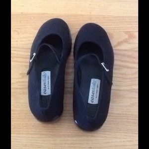 An elegant pair of black shoes for the evening.