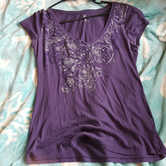 Dark purple tshirt