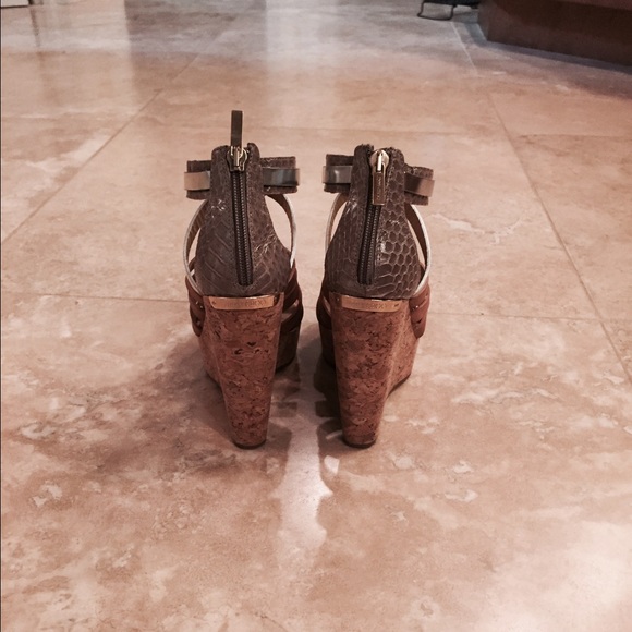 💥sold💥Jimmy Choo Pierce wedges - Picture 4 of 4