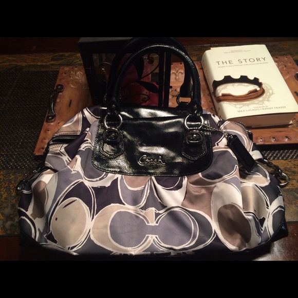 Barely used coach purse