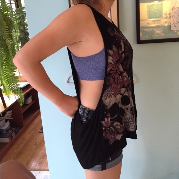 Muscle Tank - Picture 2 of 3