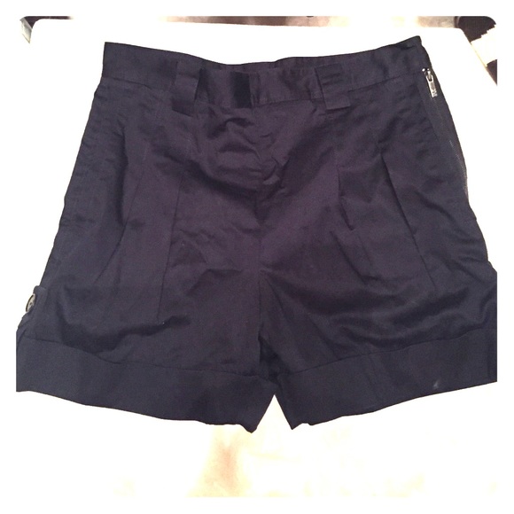 Zac Posen Navy Blue pleated cuff shorts, side zip.