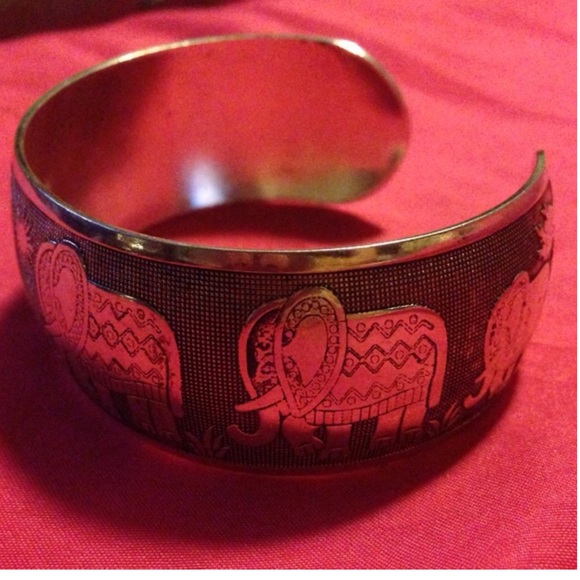 Elephant Cuff Bracelet❌SOLD❌ - Picture 3 of 4