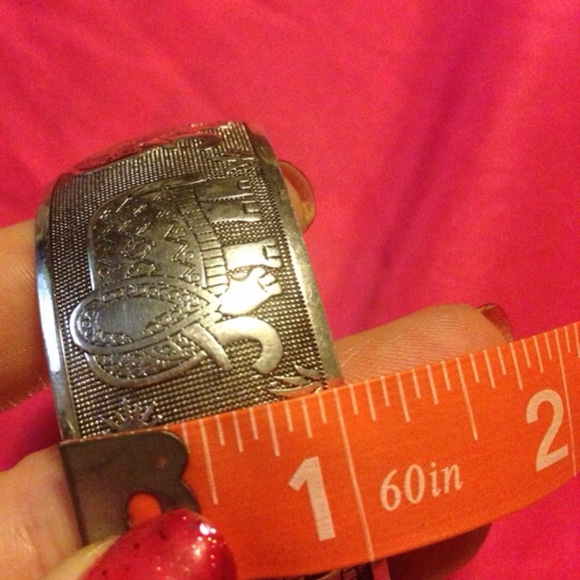 Elephant Cuff Bracelet❌SOLD❌ - Picture 4 of 4