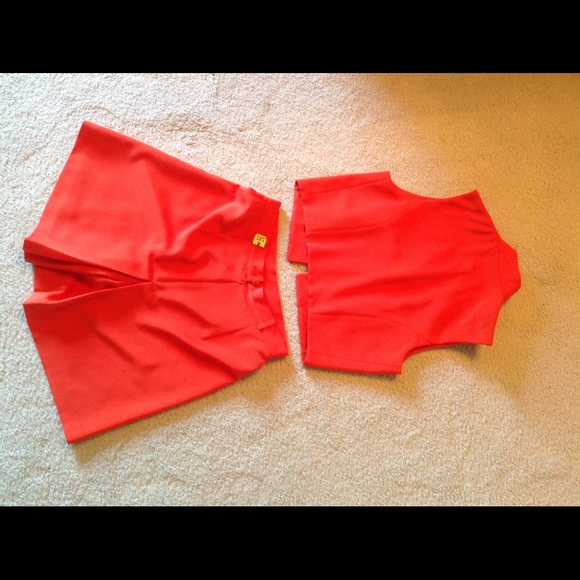 Votre Nom Paris Designer 2 Piece Trendy - Picture 2 of 2