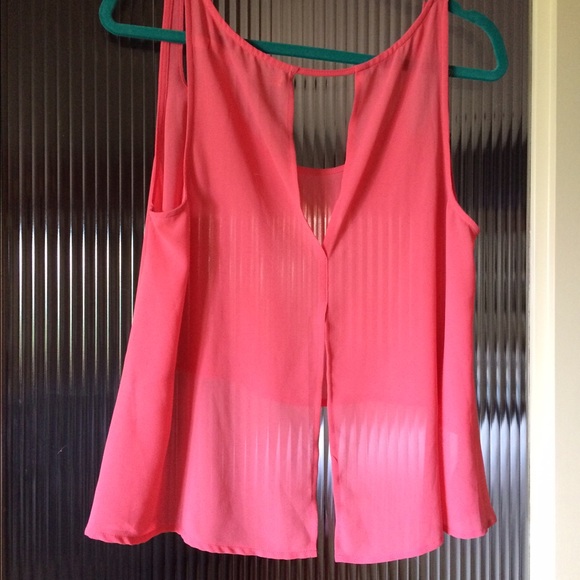 Pink LF high-low top - Picture 2 of 3