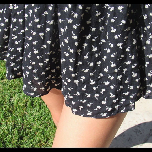 Urban outfitters long sleeved dress - Picture 2 of 2