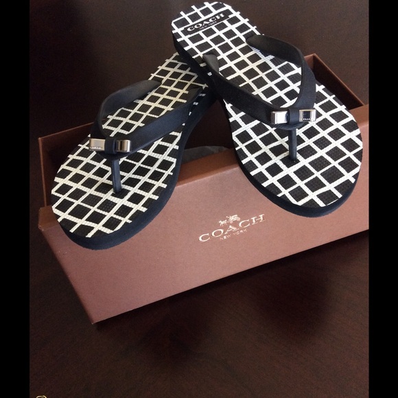 2 Diamond Rings and Coach Sandals