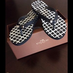 2 Diamond Rings and Coach Sandals