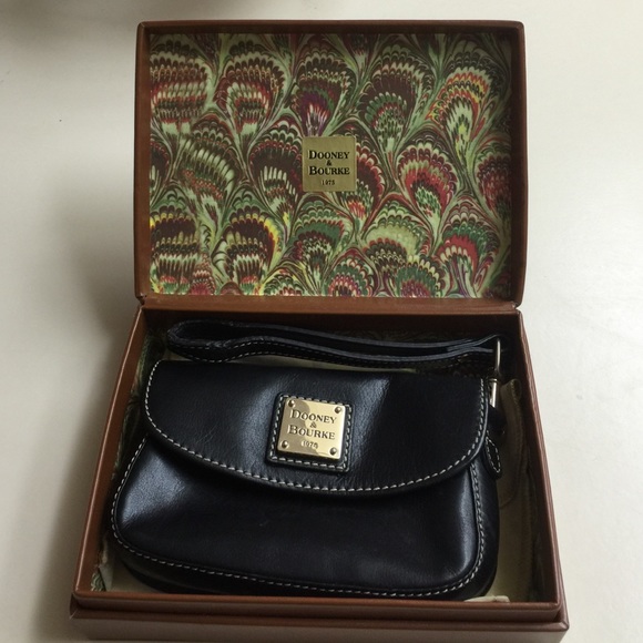 Vintage Dooney & Bourke Black Wristlet & Case