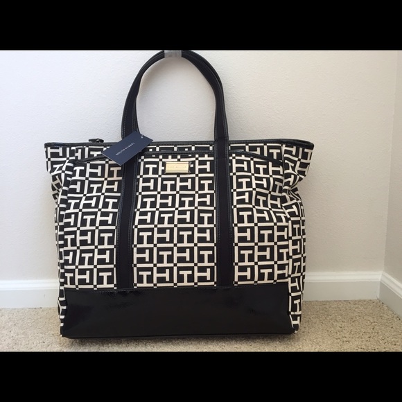 NEW Tommy Hilfiger Purse