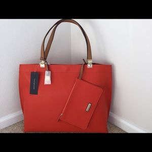 NEW Tommy Hilfiger purse