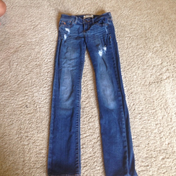 Skinning jeans