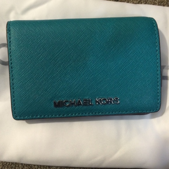 MK wallet, Aqua