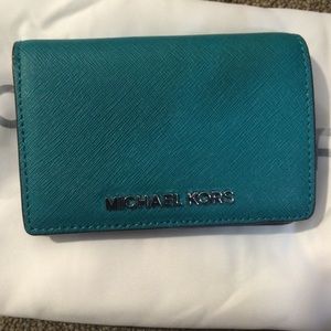 MK wallet, Aqua