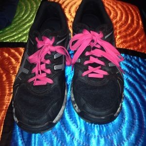 Asics volleyball shoes