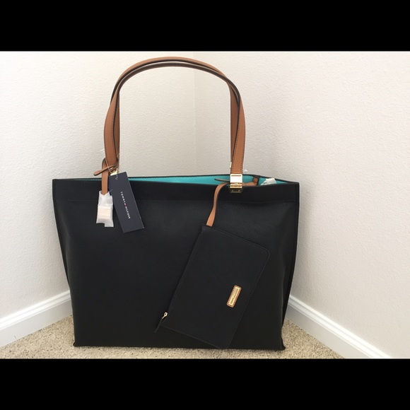 NEW Tommy Hilfiger purse