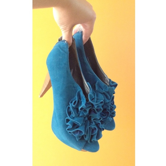 Blue Heels Size 9