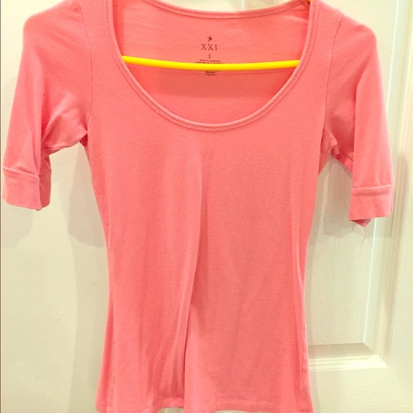 Simple pink half sleeve top