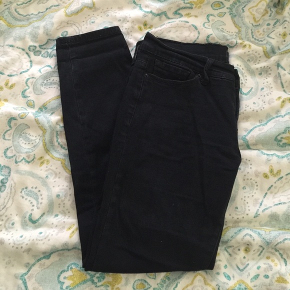 Black skinny jeans