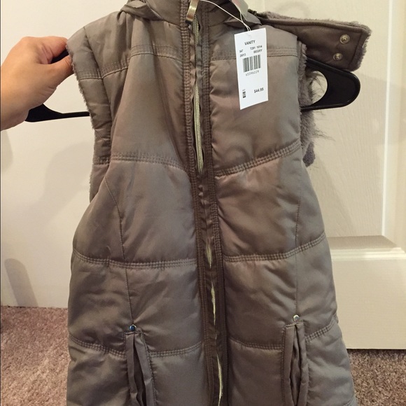 Grey reverseable vest