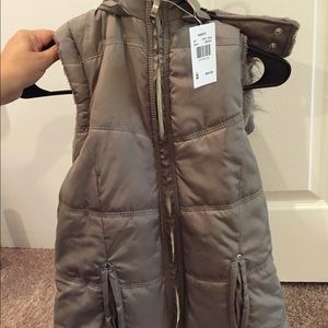 Grey reverseable vest