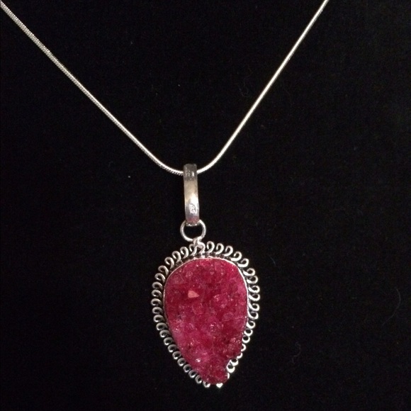 Ruby agate Druzy on SS necklace - Picture 1 of 3