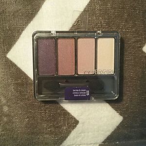 Cover girl quad in berries and cream