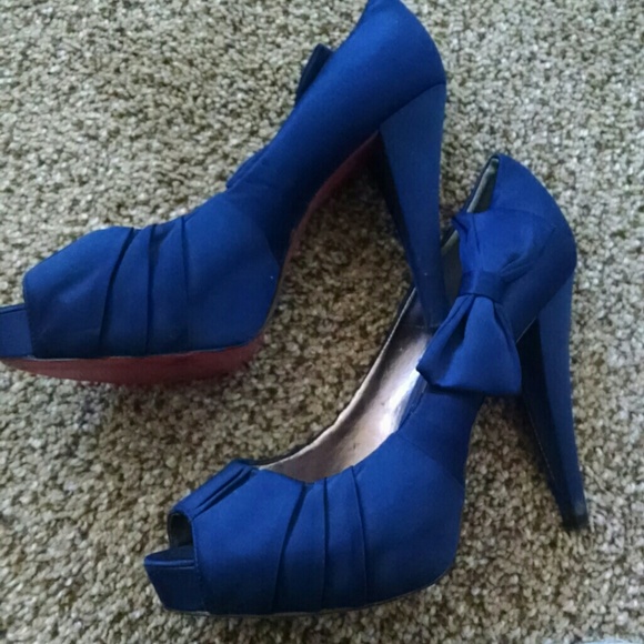 Steve Madden Shoes - Cute blue heels ✨