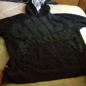 Black sweat shirt