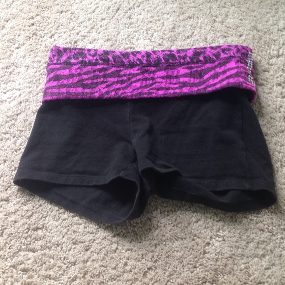 Yoga shorts from pink!