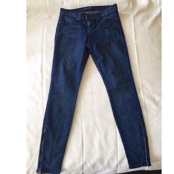 💢SOLD VIA CONSIGNMENT💢