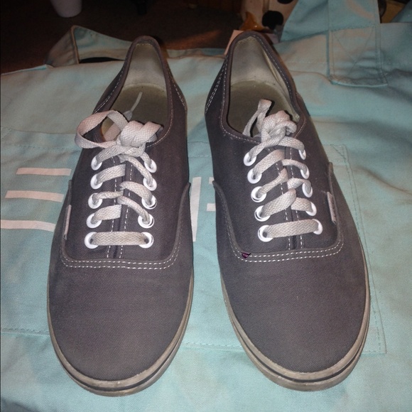 Women's vans! - Picture 3 of 3