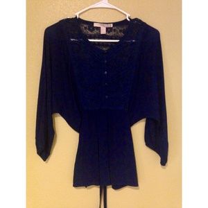 Navy blue quarter sleeve top