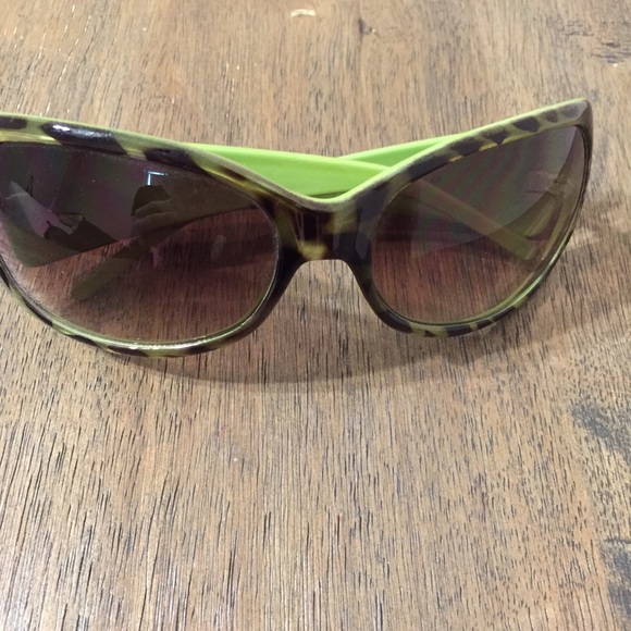 D&G green tortoise sunglasses - Picture 1 of 2