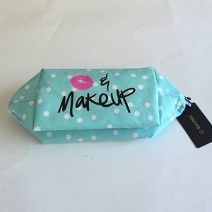 FREE Make up bag when you bundle!!!!