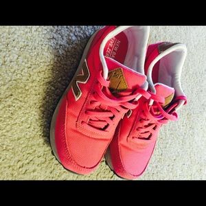 New balance hot pink
