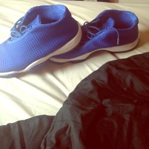 Blue and white Futures