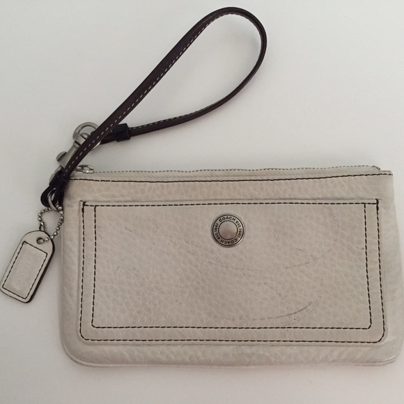 Coach Leather Cream Wristlet - Picture 1 of 4