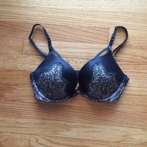 VS Black Lace Push-up Bra