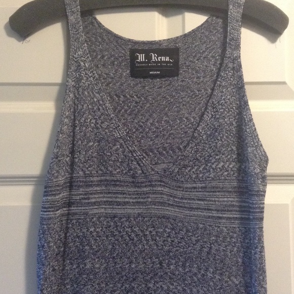 Beautiful and versatile layering piece - Picture 1 of 3