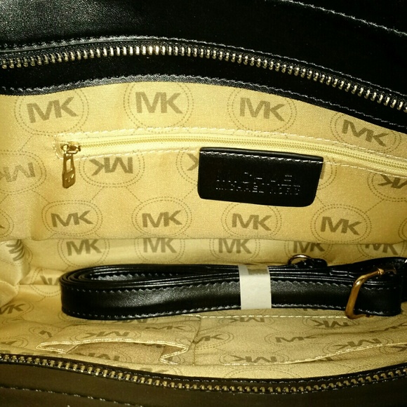 Handbag - Picture 3 of 3