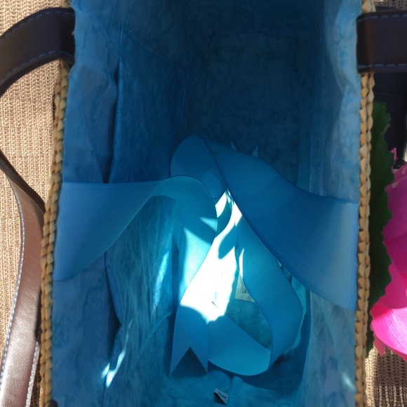 Great wicker summer bag. Never been used - Picture 2 of 3