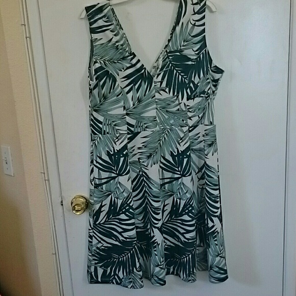 H & M Fit and flare dress