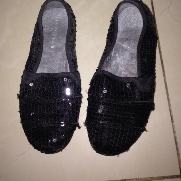 Black shoes